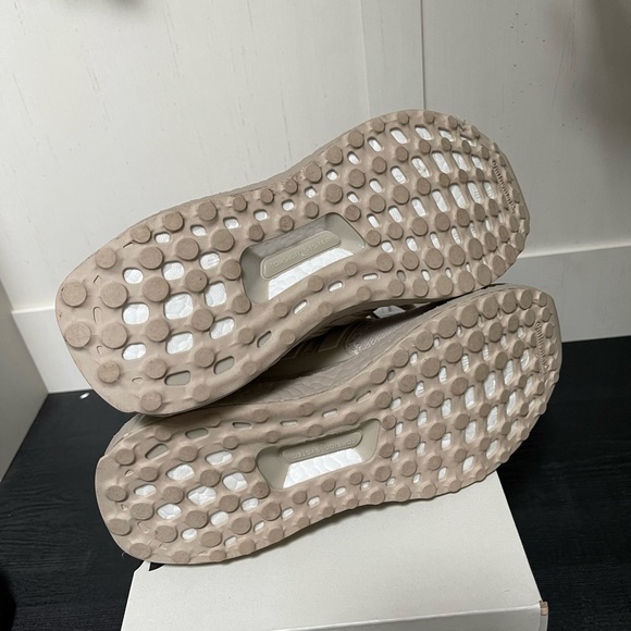 Adidas women’s ultra boost - Picture 4 of 7